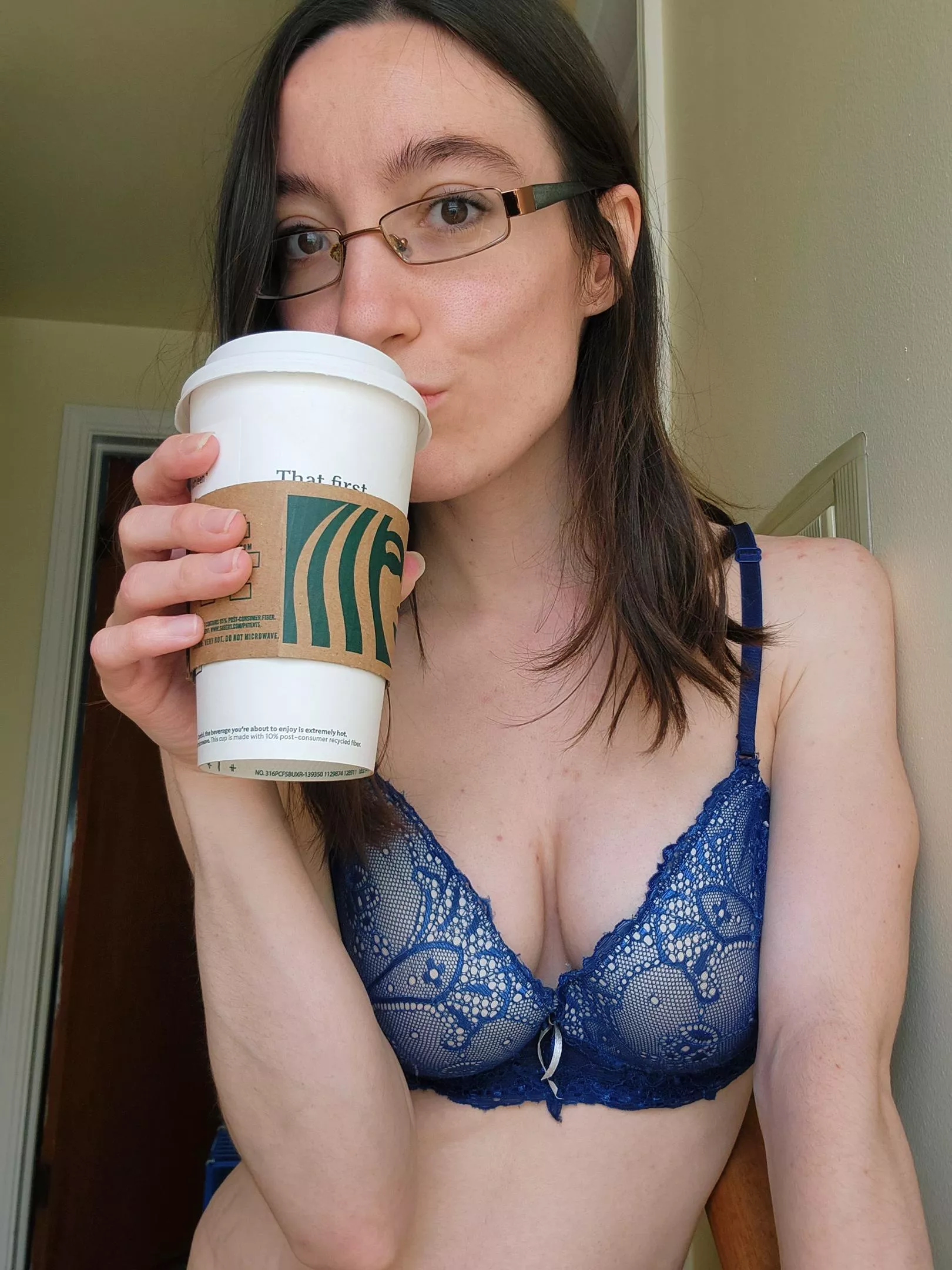 Sexy coffee drinking 😋☕️