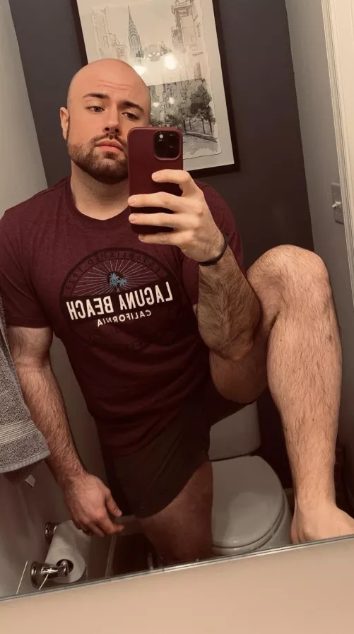 Sick. 🥺🤕🤒 Send happy thoughts my way guys! 😷