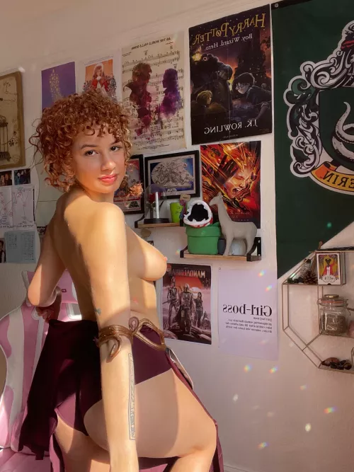 Slave Leia - Mandalorian (self: rose thorns)