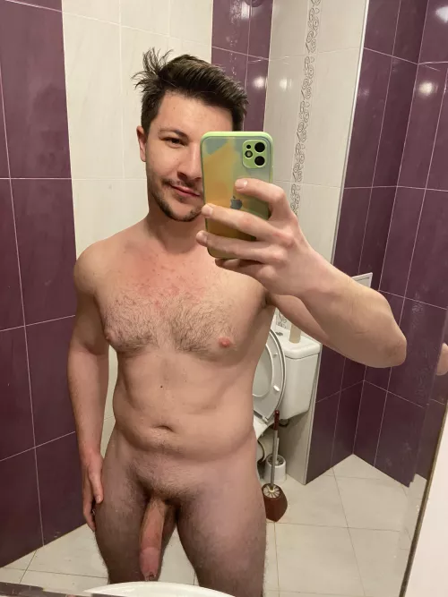 Sorry for the messy hair 😅