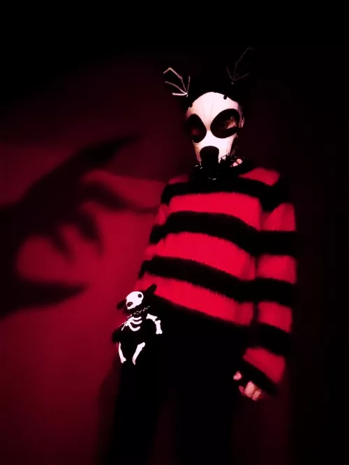 Spooky pup being spooky! 🐶🦇⛓️