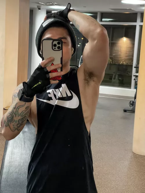 Sweaty pits at the gym