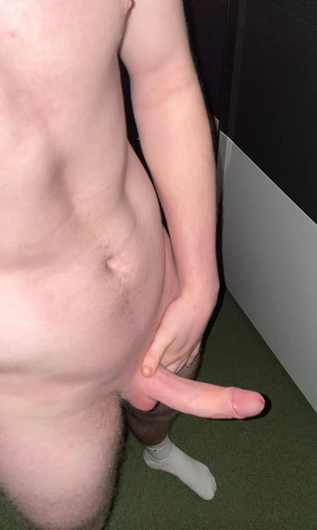 we r roommates what would u do?