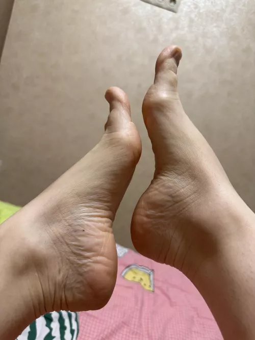 What do you think my foot size is?