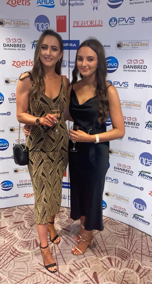 Which cute brunette?