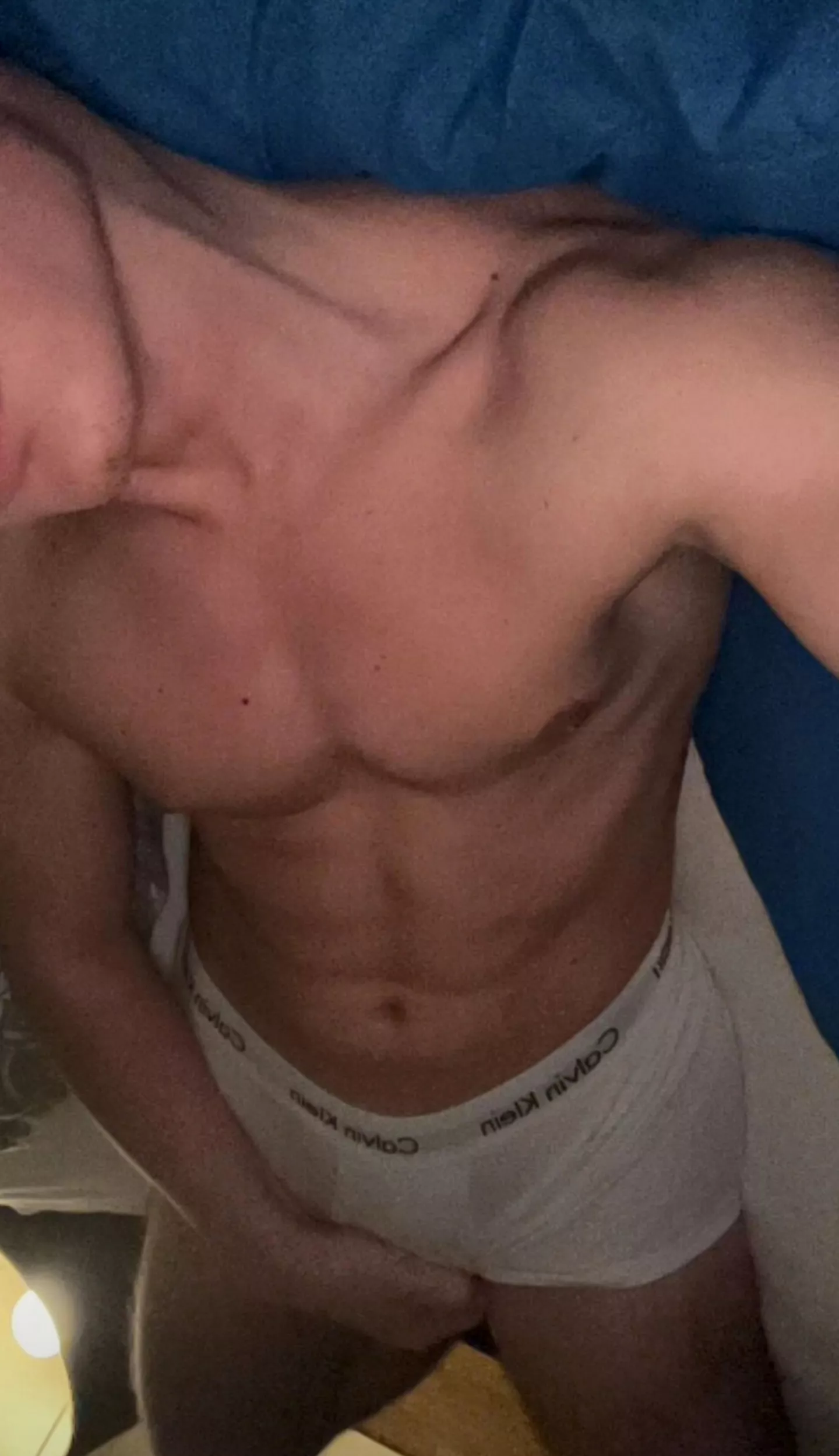 24 I am wearing white socks and my undies, wanna videochat with me. Snap: batica_gym99