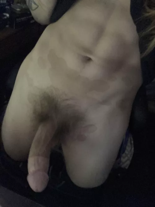 Bored and horny, anyone wanna help me cum?