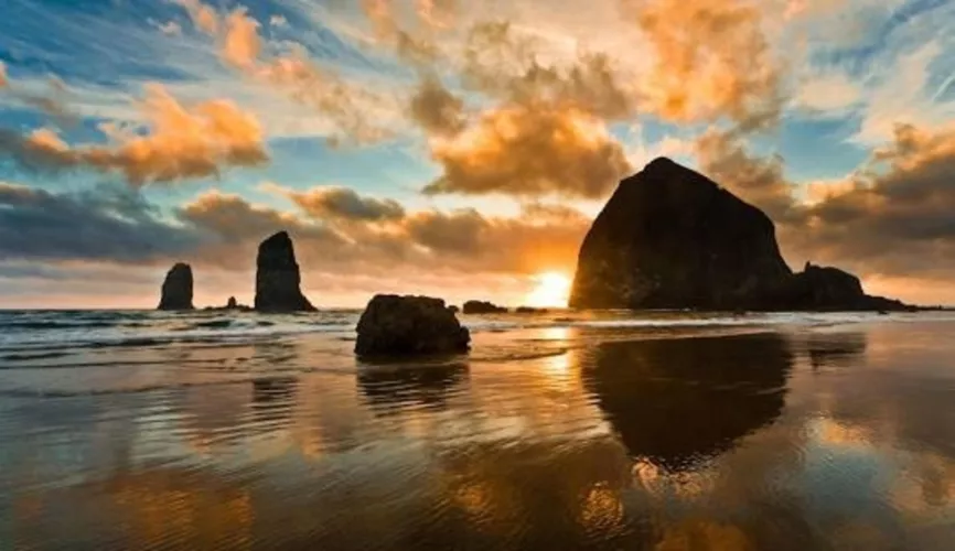Cannon Beach with sunset in Oregon