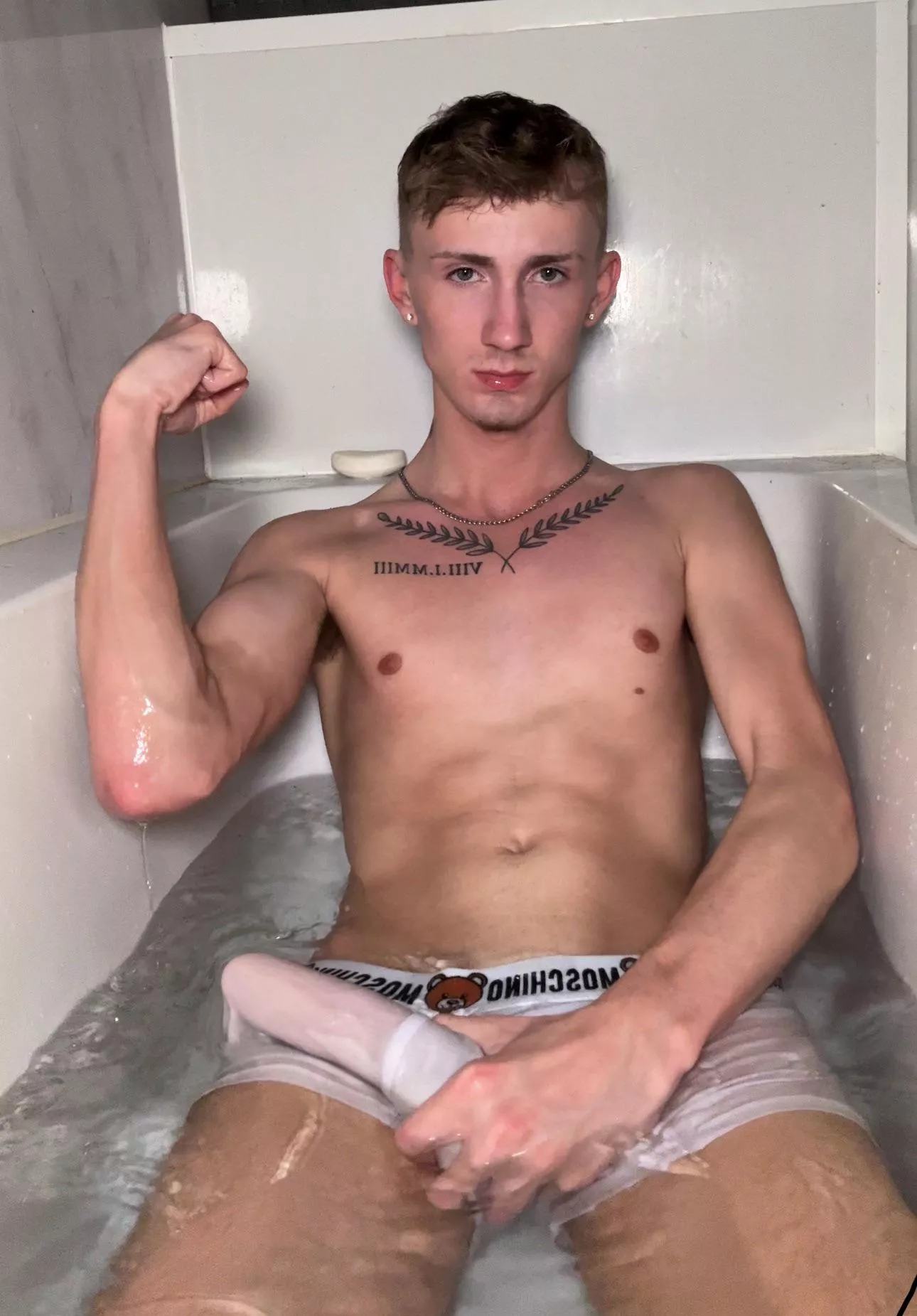 come in the bath x
