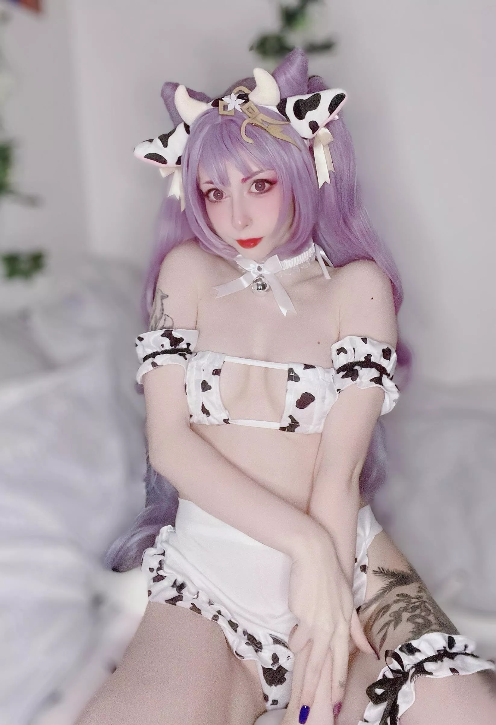 Cow Keqing cosplay 