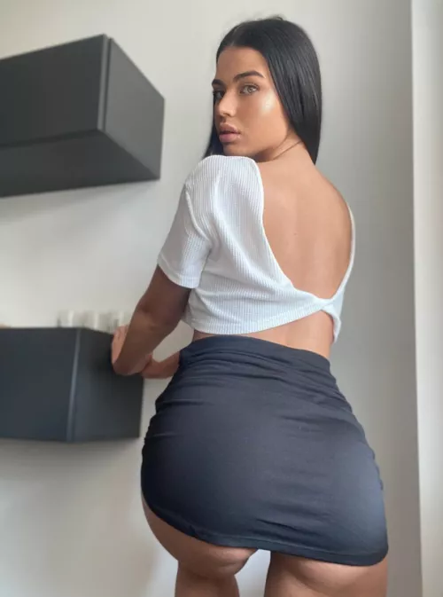 Do you like my cute skirt?