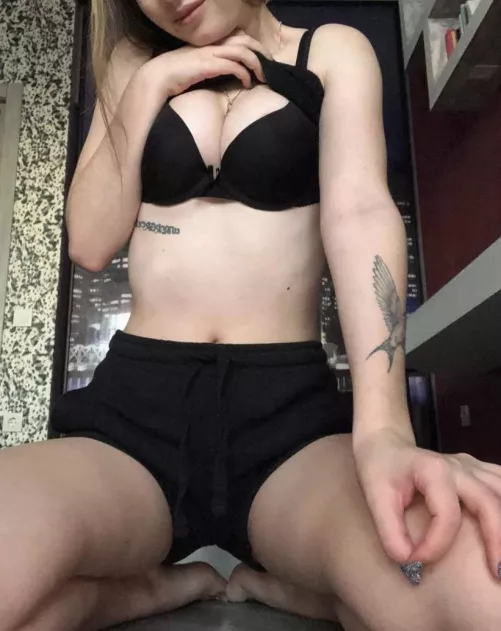 Do you like my outfit?