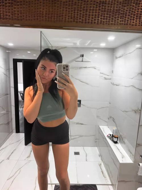 Do you think this outfit suits me?