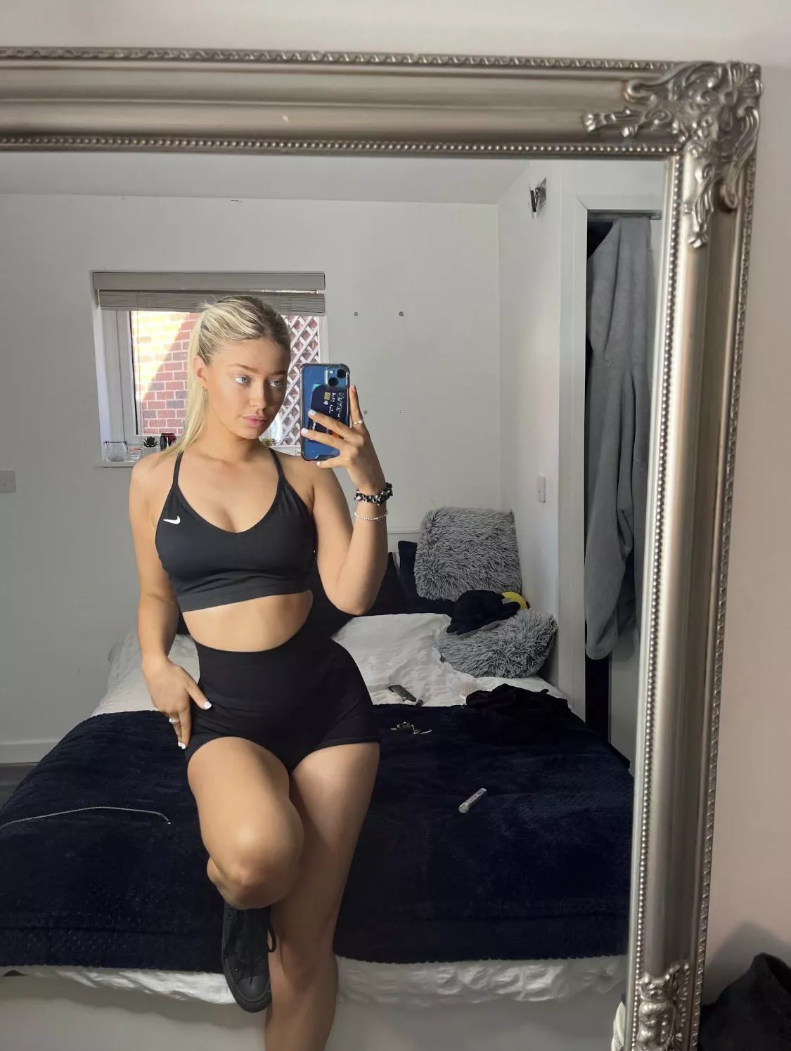 Ever wondered how I manage to make a crop top look this good?