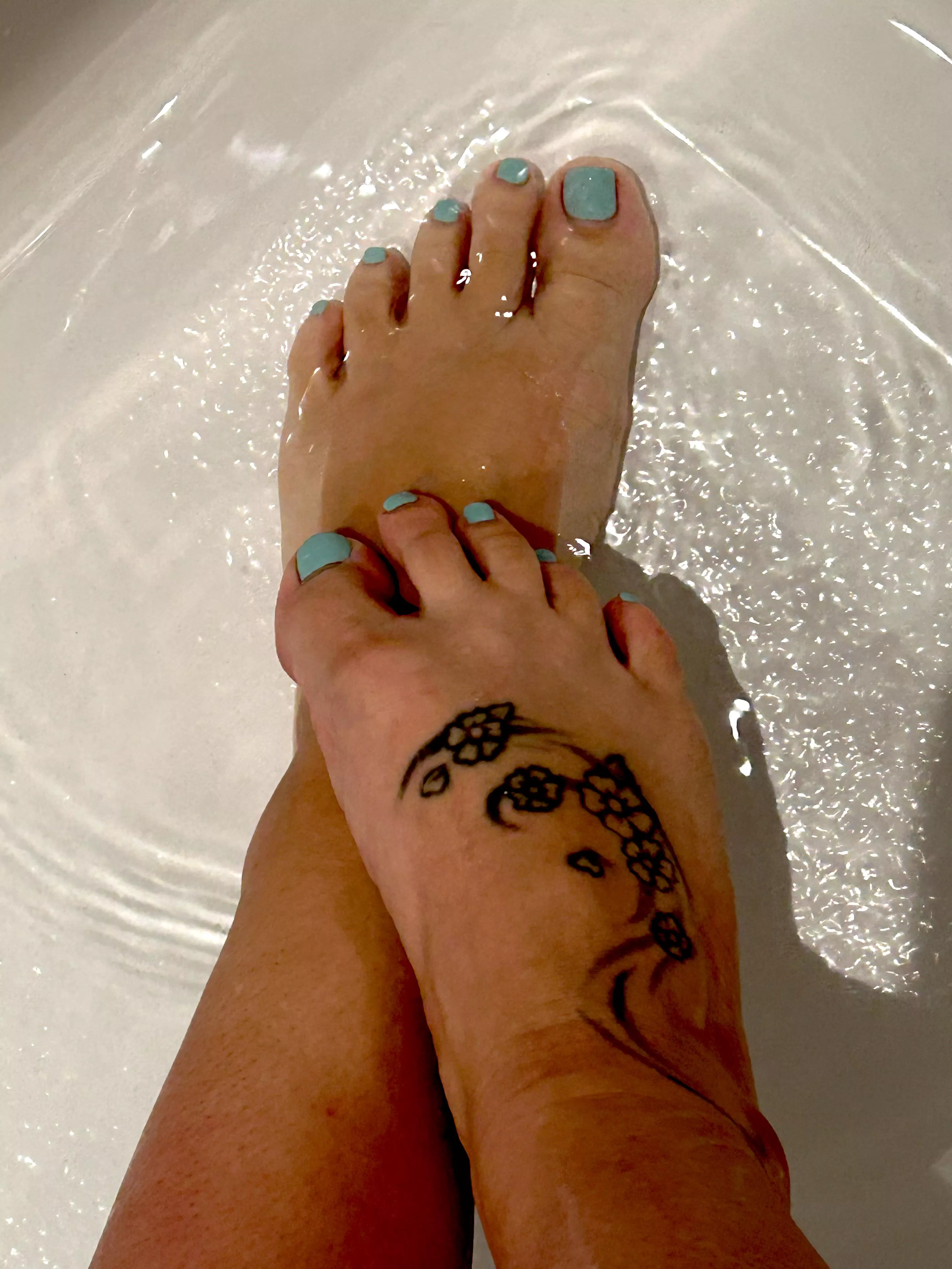 Finally getting my toes all clean {OC}