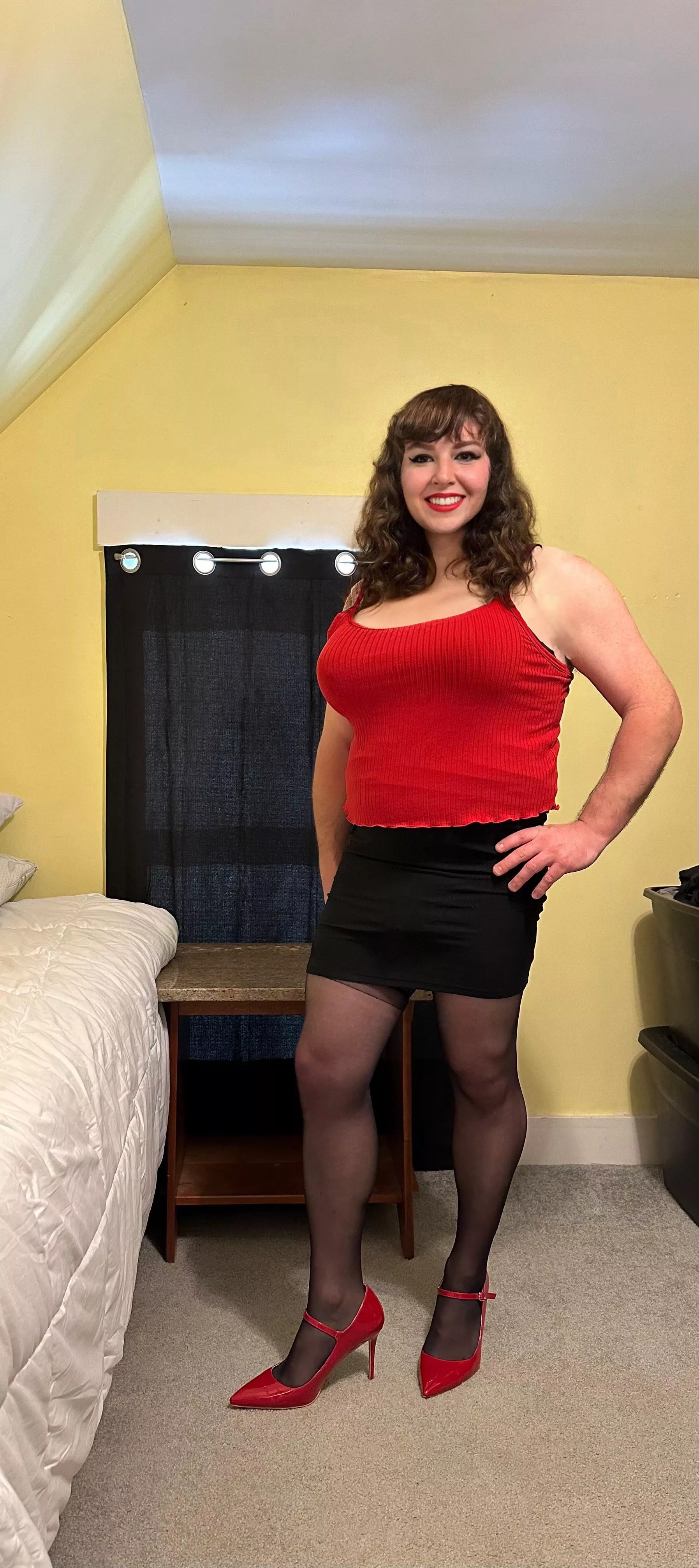 First day at the new job…hope they like my outfit ☺️