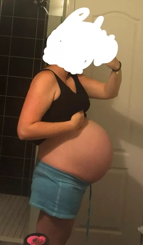 From baby one what are we in for this time. She doesn’t think anyone wants to see her pregnant body