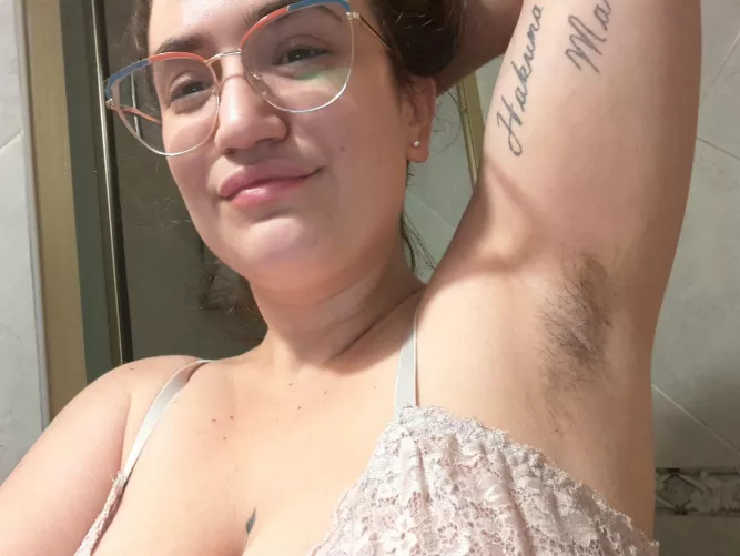 Fucking in the hot weather, makes my armpits drip with sweat!