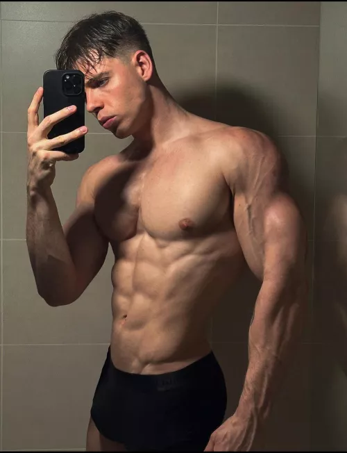 Home alone and horny.... Wanna join?