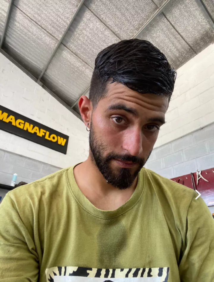 It's so hot I'm all sweaty 😰