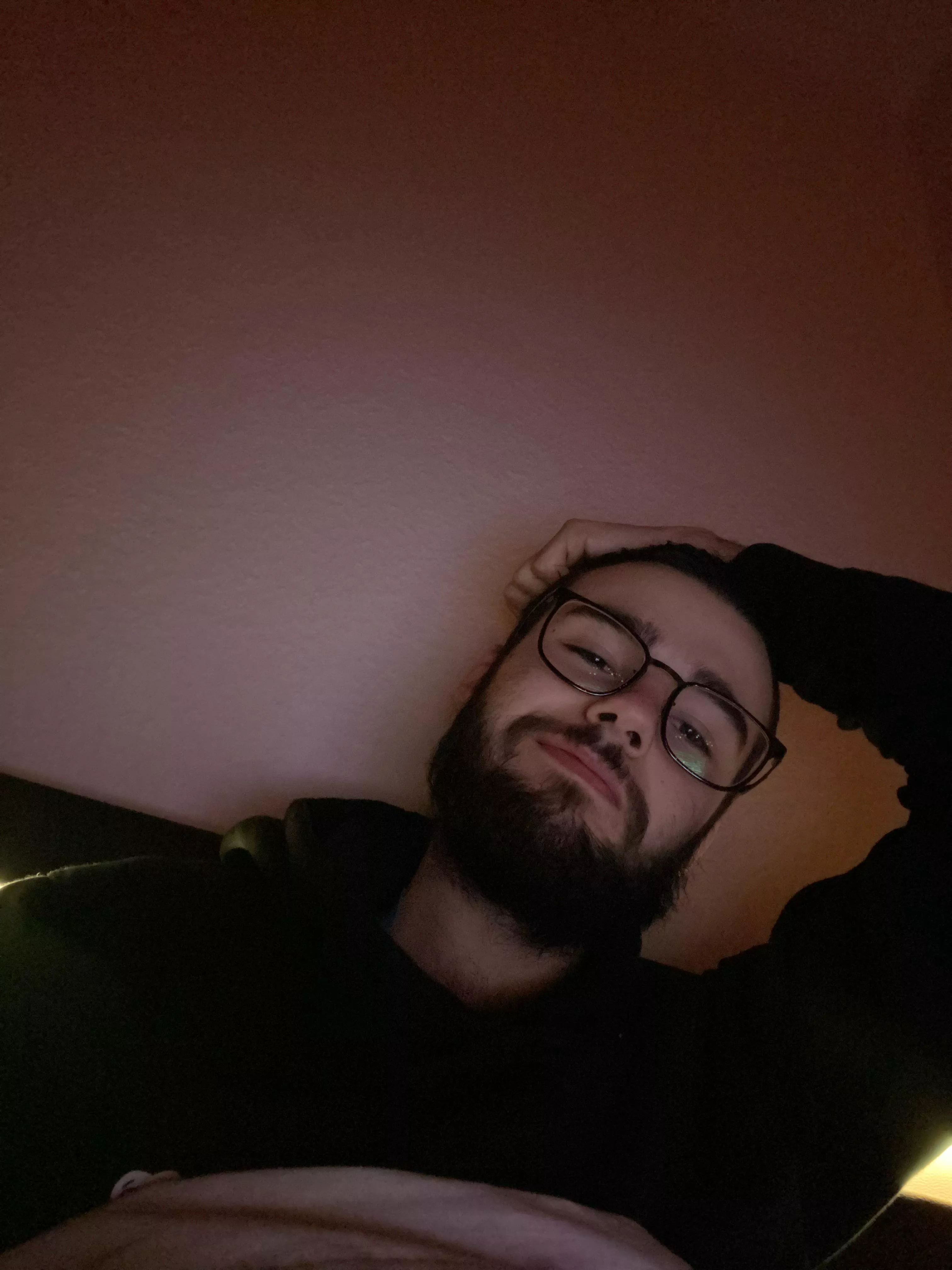 Lazy Friday with headaches. Wanna chat? Lazy Friday with headaches. Wanna chat?