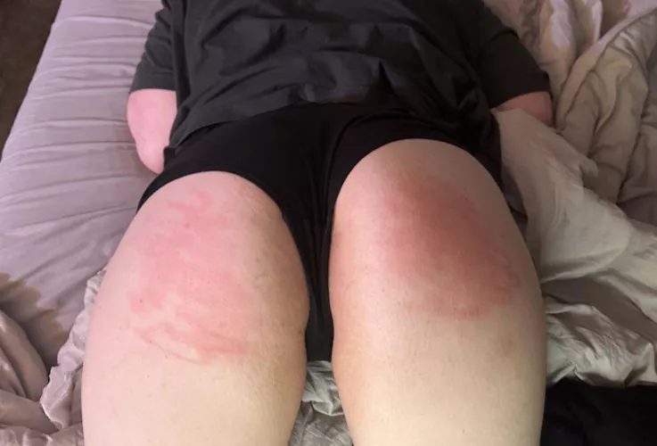 looks pretty in red 🥴