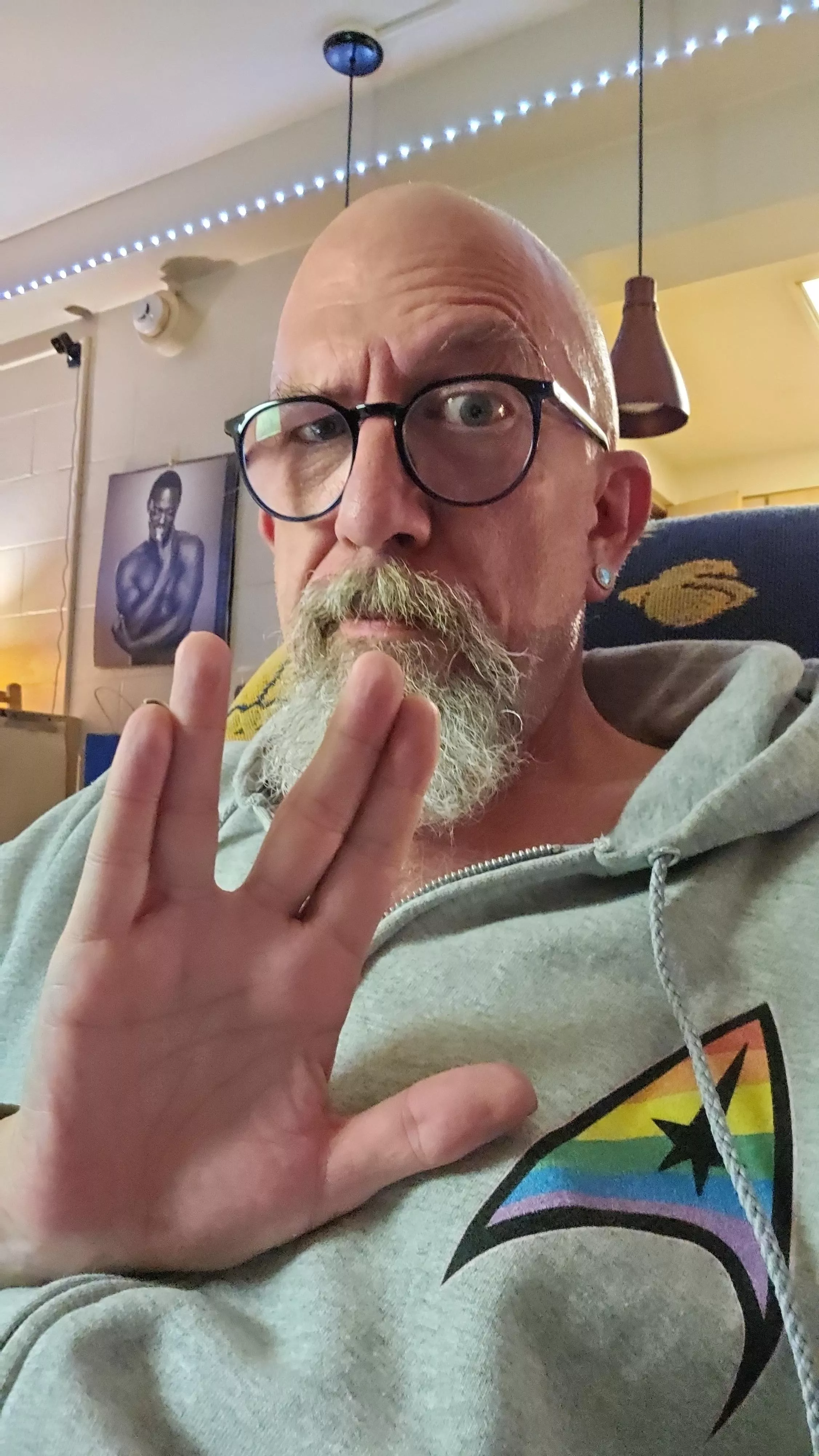 Love long and perspire, y'all queer Trekkies