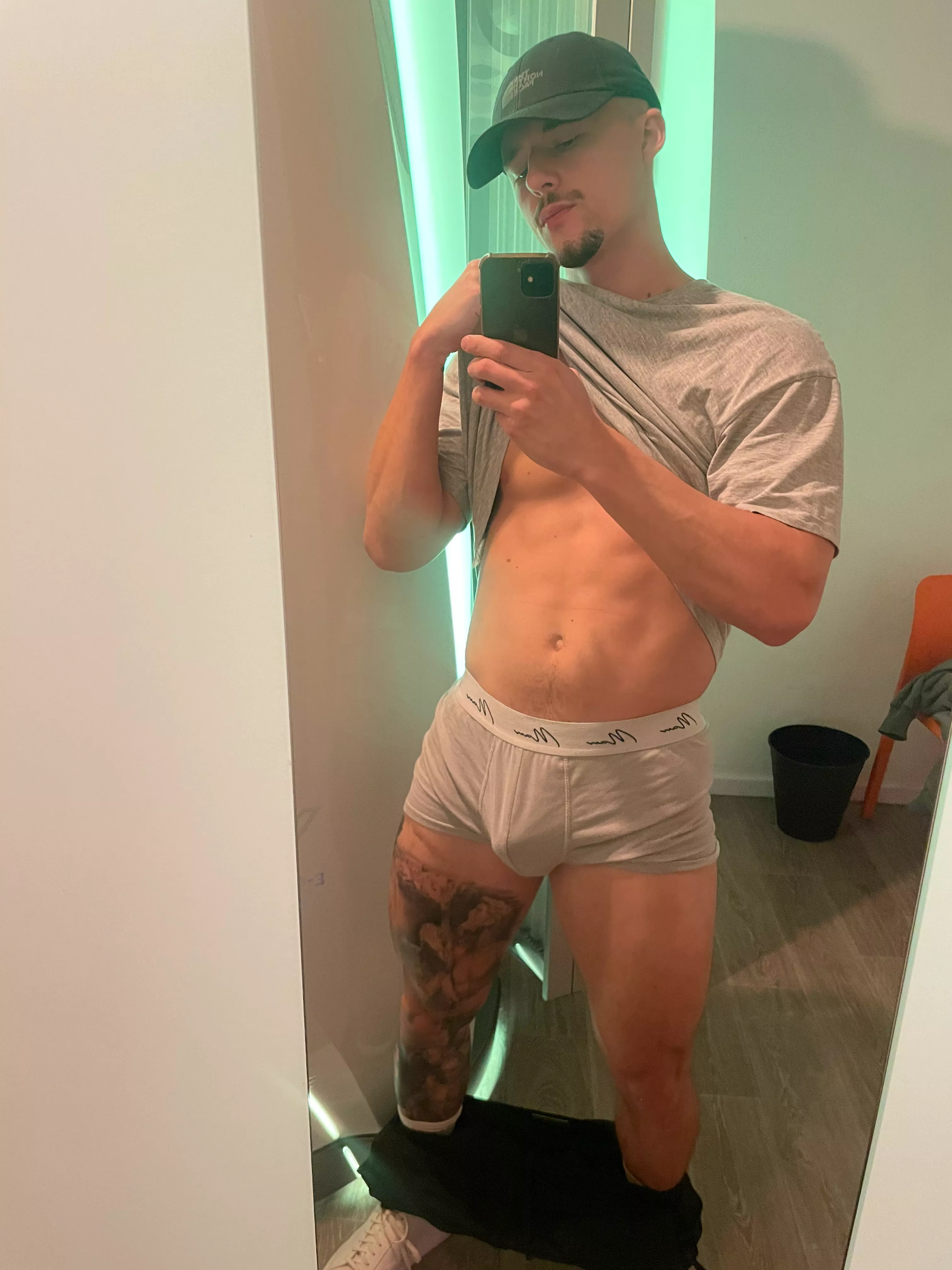 mirror bulge