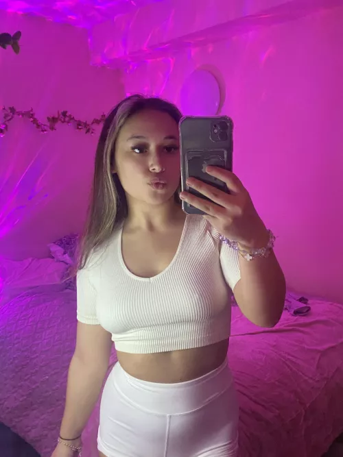 Missing the warmer weather and crop tops