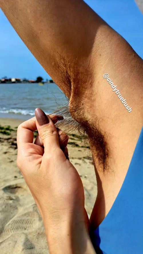 My hairy pits are so fun to play with 💕 