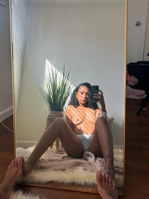 Our bodies look beautiful in the sun, right