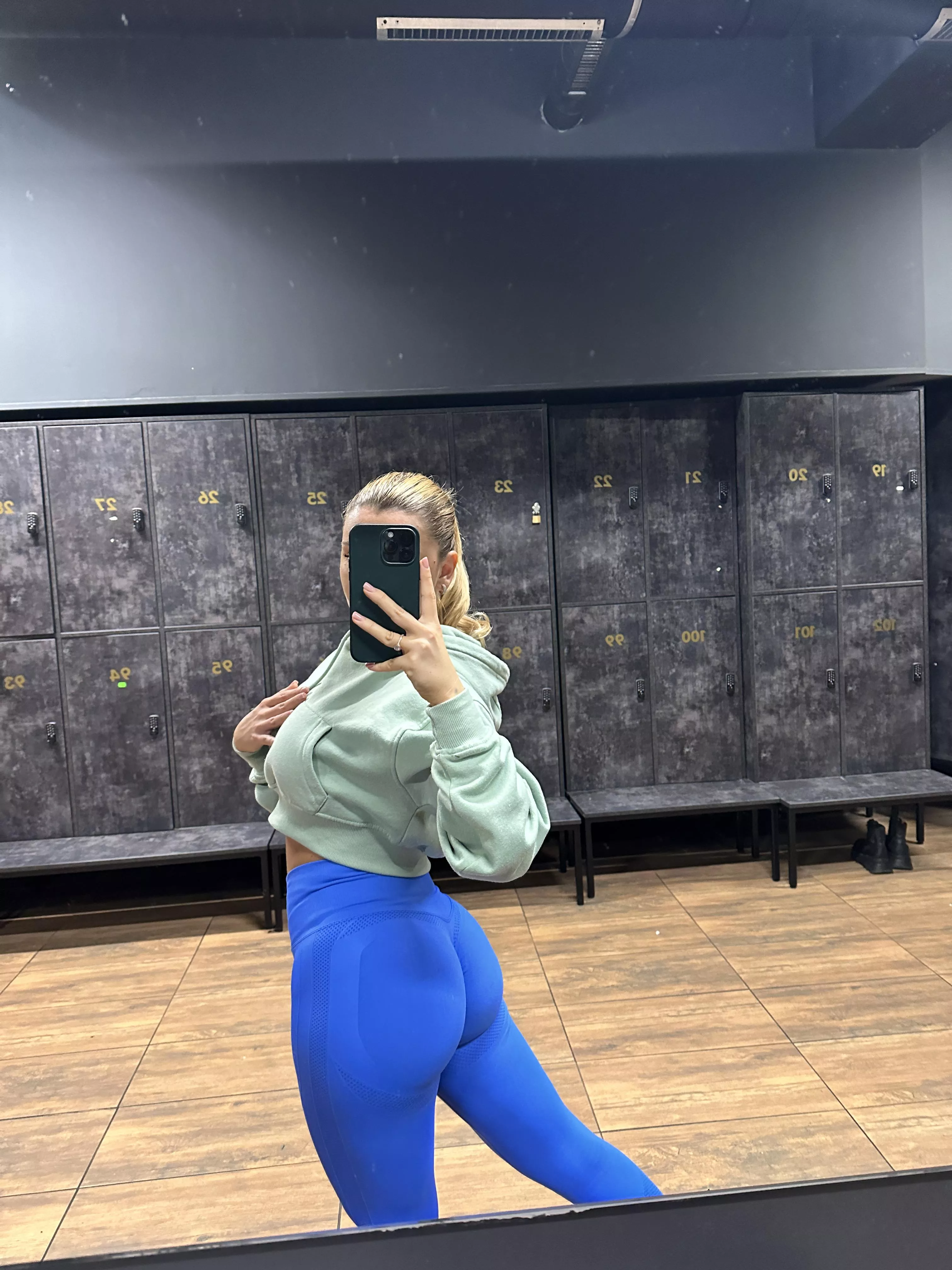 Quick selfie before my workout