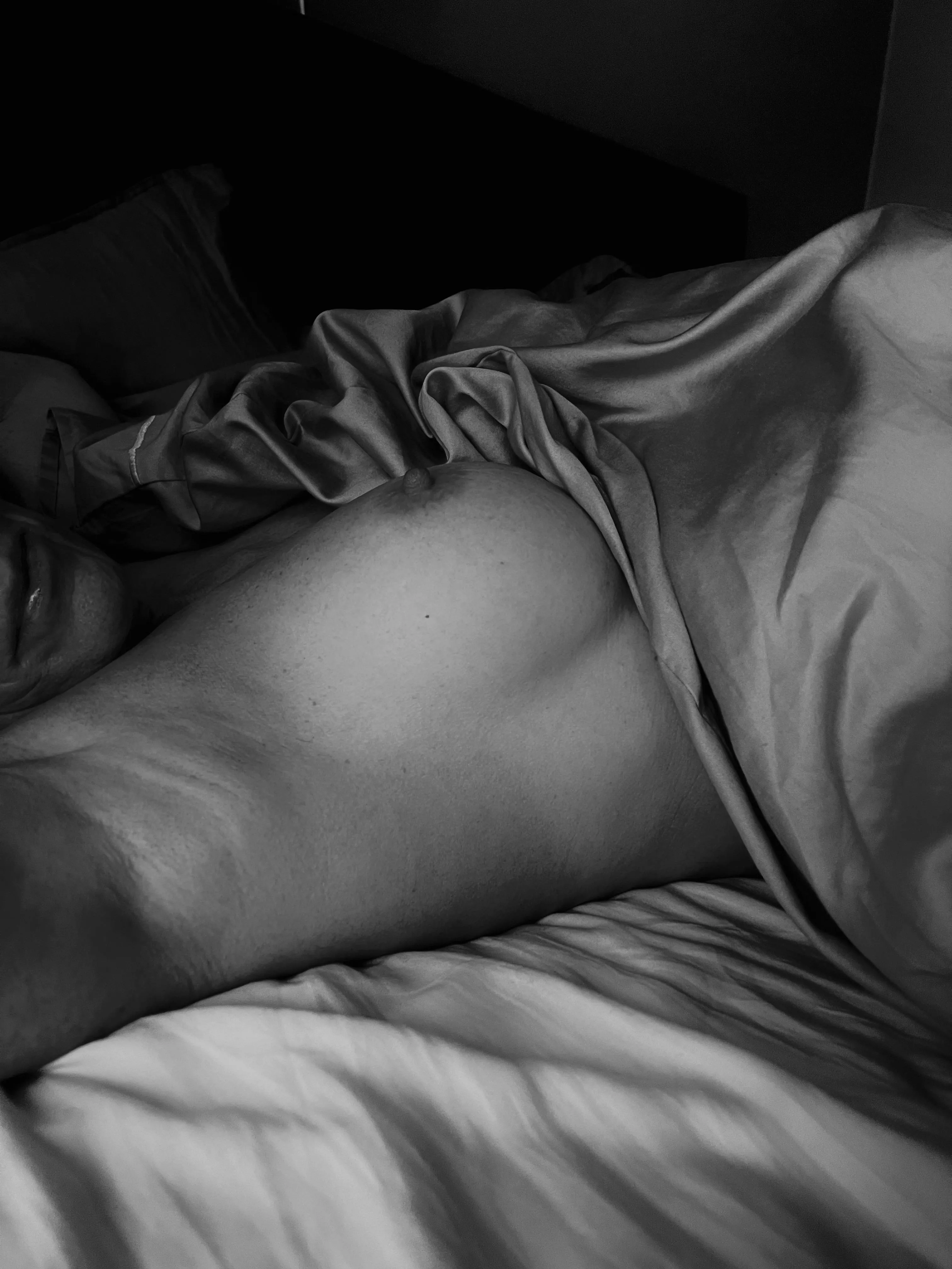 Relaxing before heading to Spain 🇪🇸🇸🇪