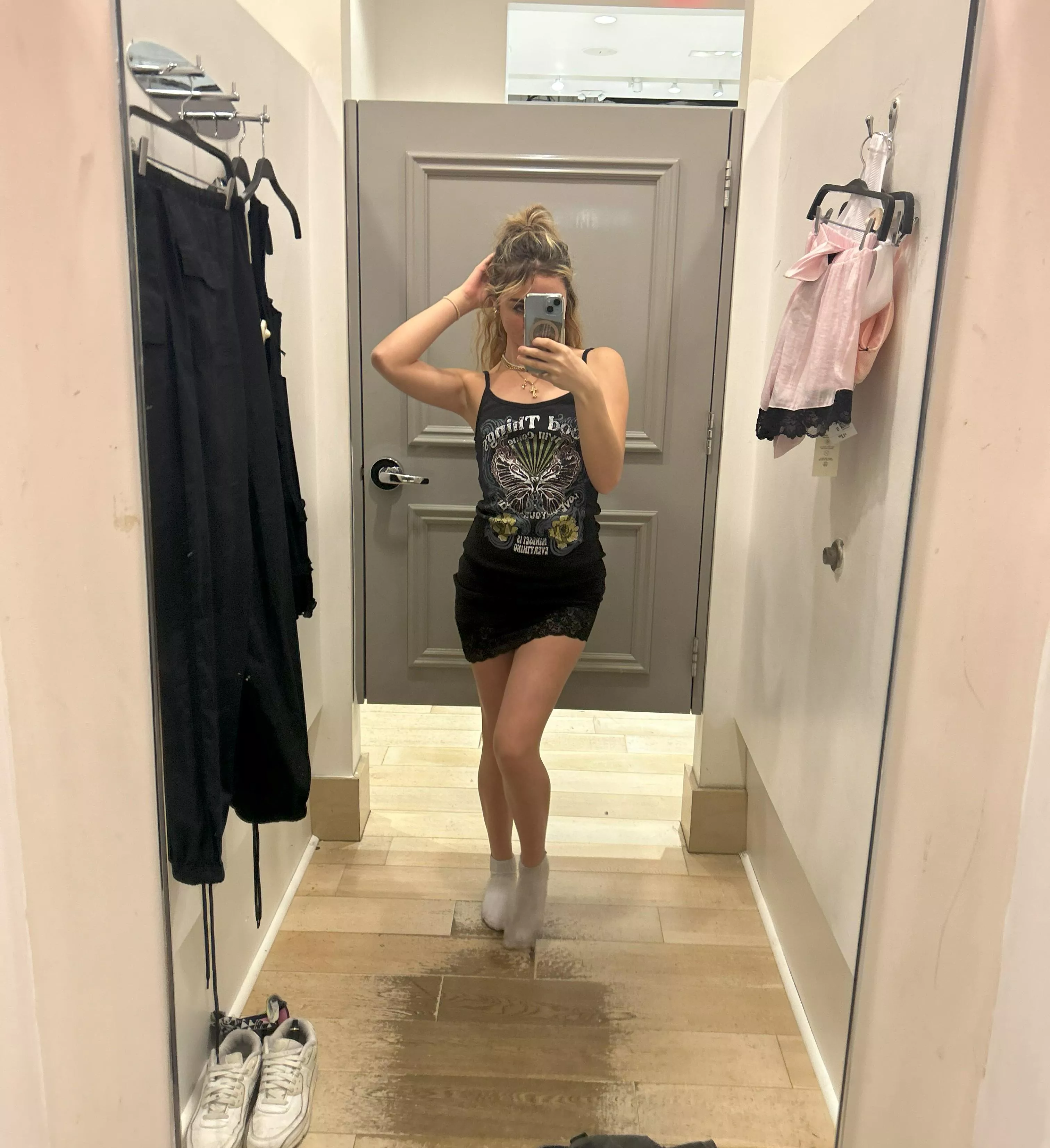 This dress, this changing room, there's so much things to try ;)