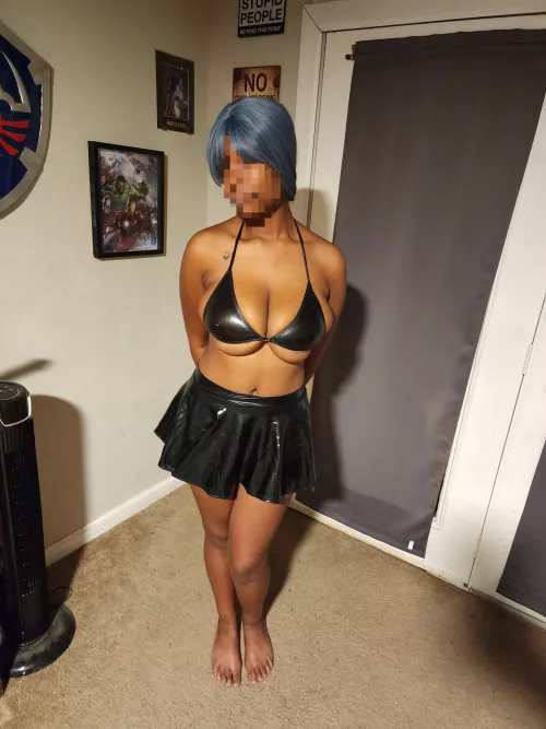 This top doesn't fit all that's good! At one point it came undone, let me know should I keep it??