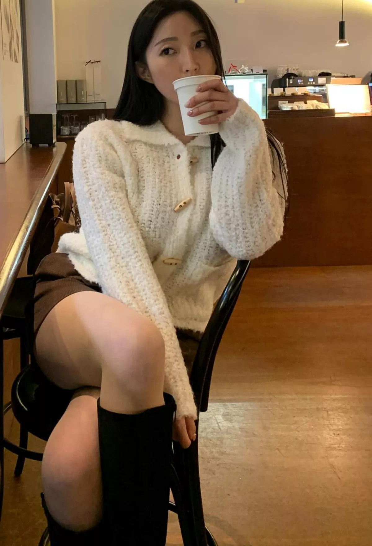 Those sexy legs need some kisses