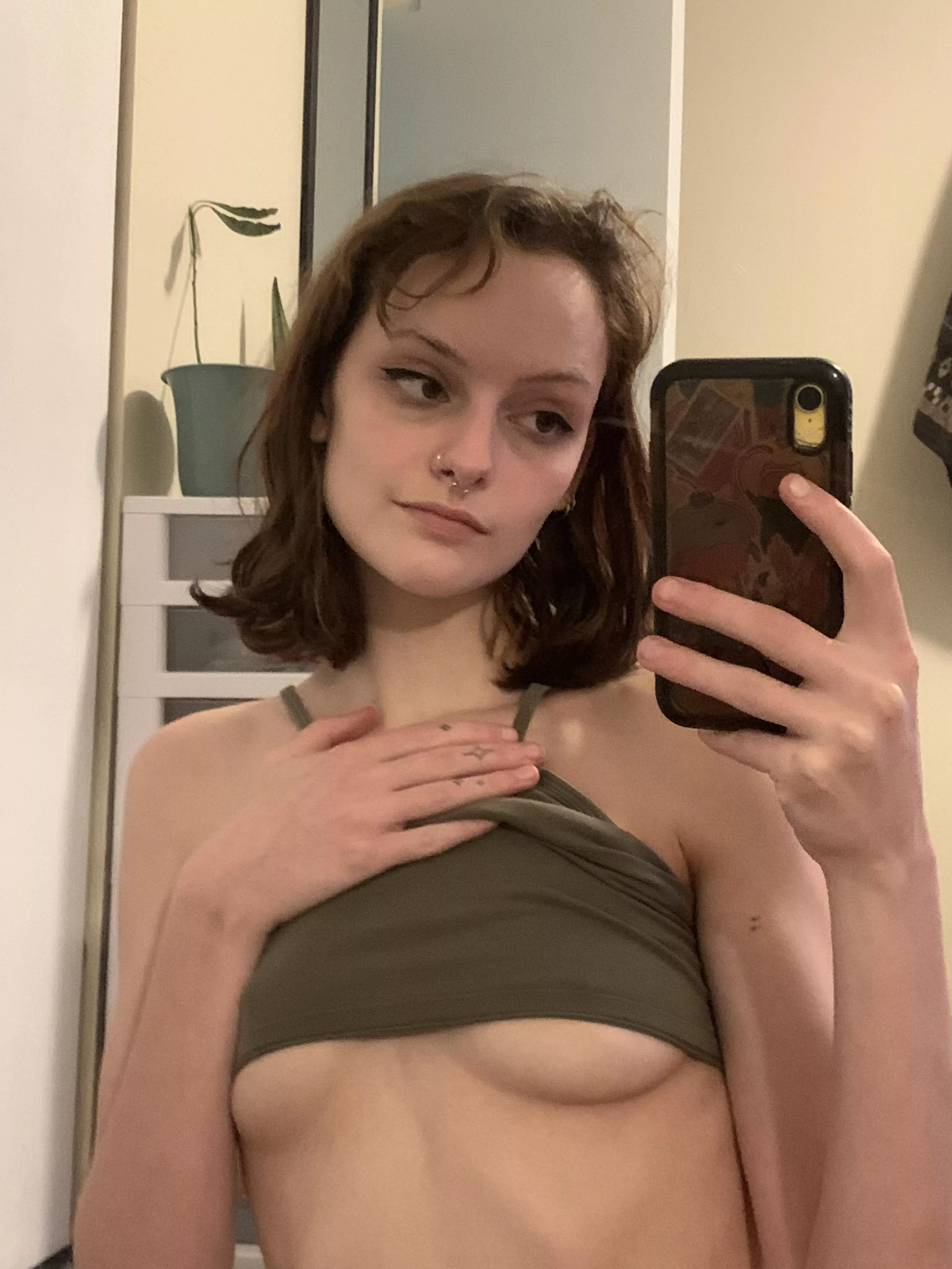 underboob mirror pic ;)