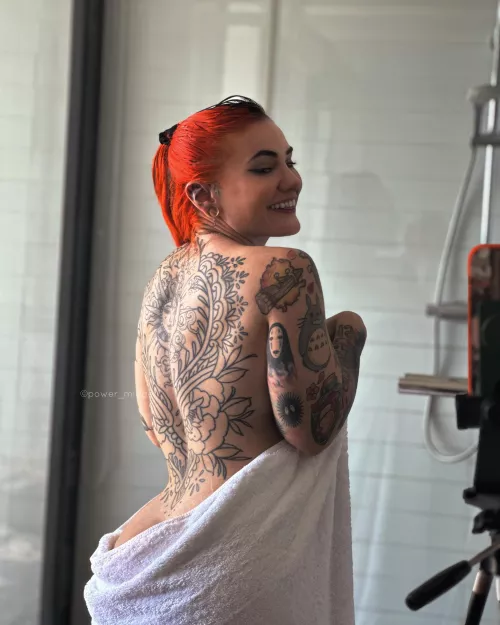 Wanna wash my back? 😇🖤