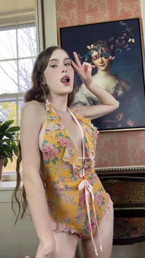 Want to dive into my modest bulge? 🌸