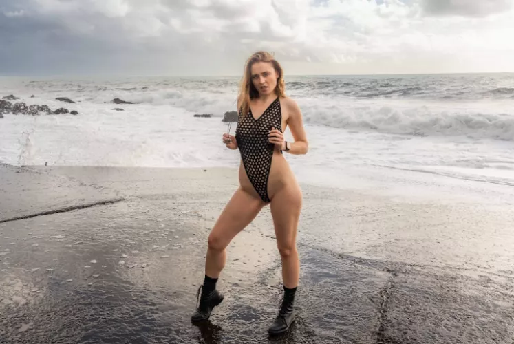 What you think when so this selfie?💛💙