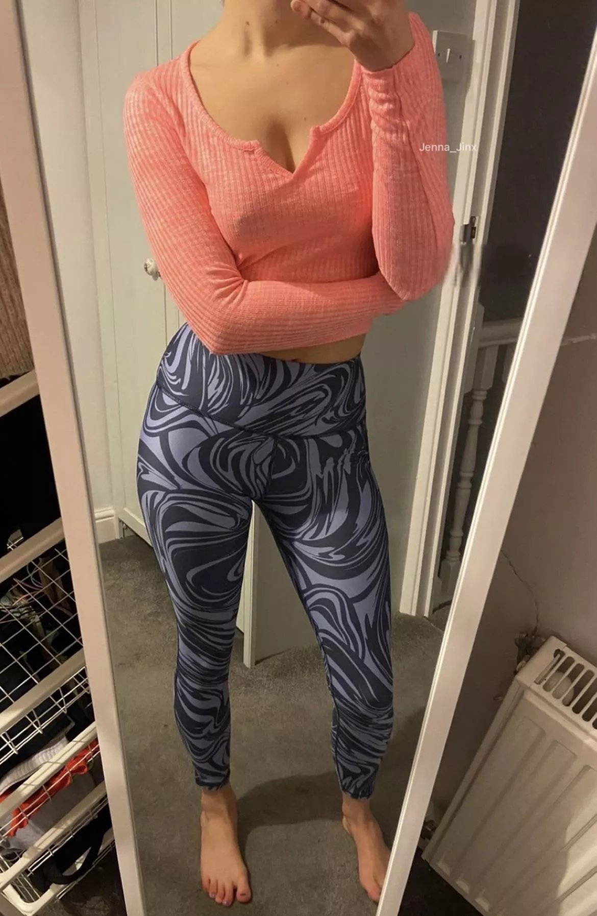 Who else likes bright gym wear? OC