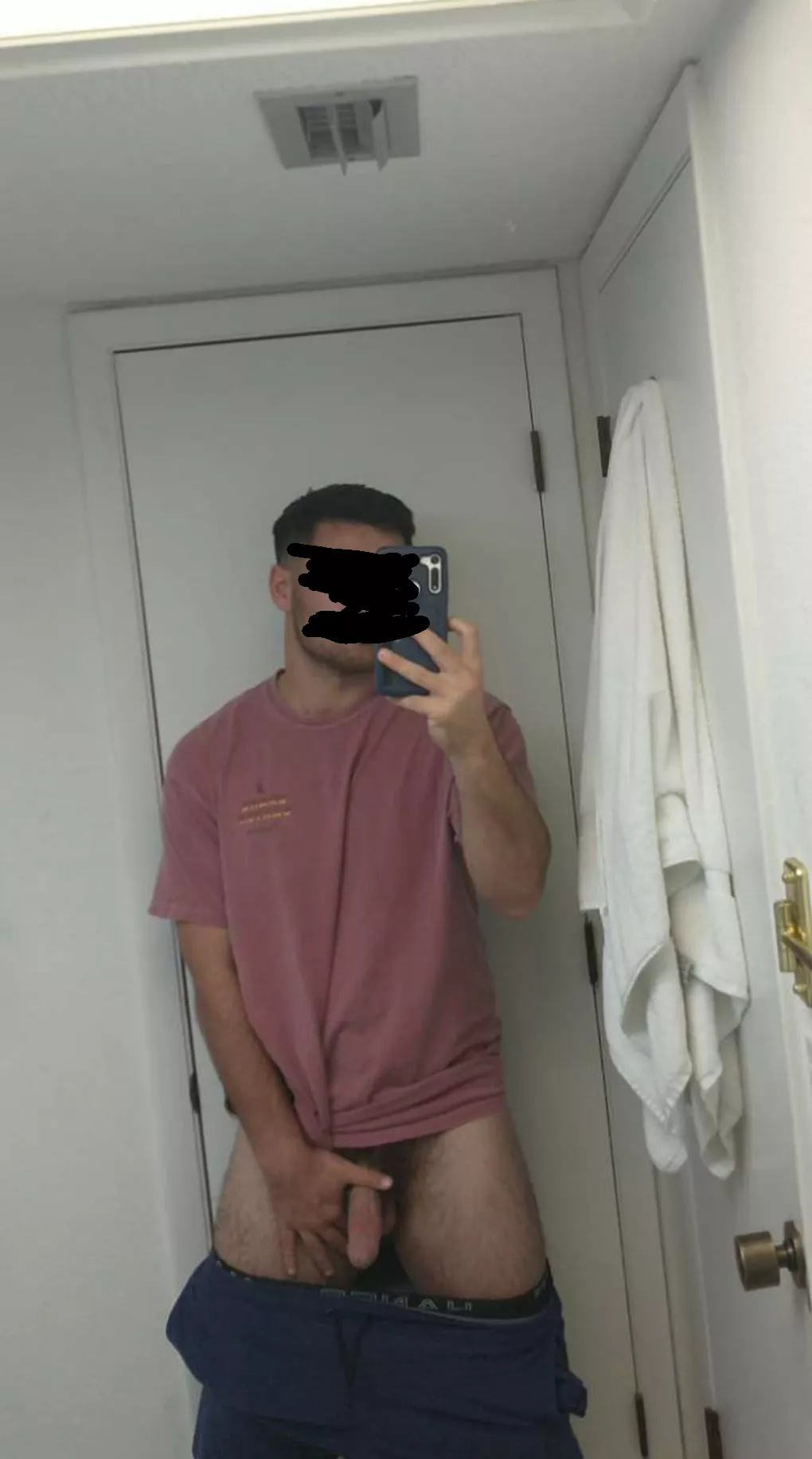 Who wants a 21 yo virgin cock? 