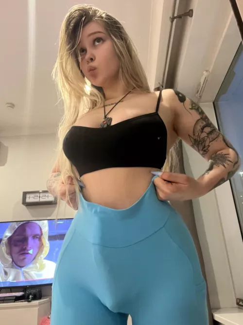 Will you let a good girl turn your slutty ass into mincemeat?