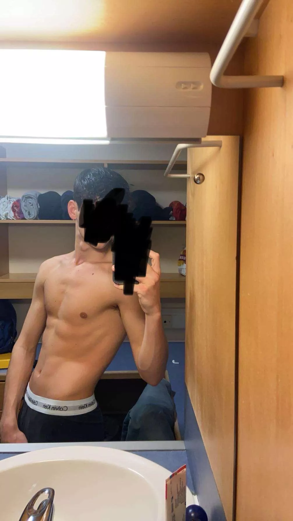 18 - into FIT BROS (MUST send face pic for reply - bwhitgift04)