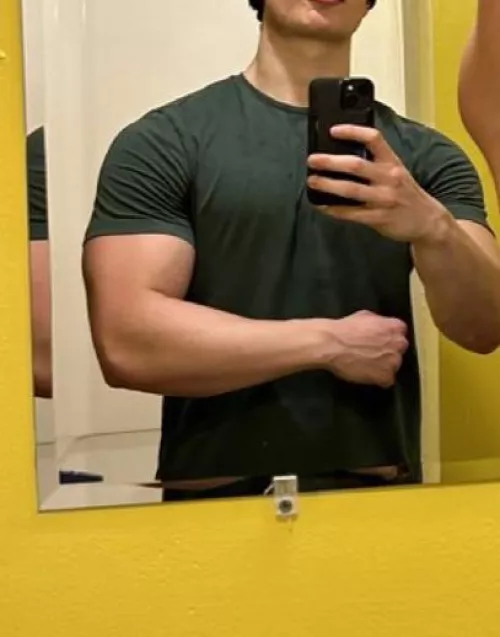 20 dom; any subs into blackmail fear gets me hard snap samharris2817