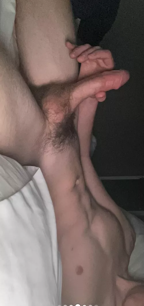 20 hot older men with fit bodies and big strong cocks dm me for a jerk