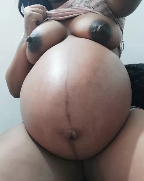 31 weeks, looking for a daddy for my twins. Snap anita2.0love
