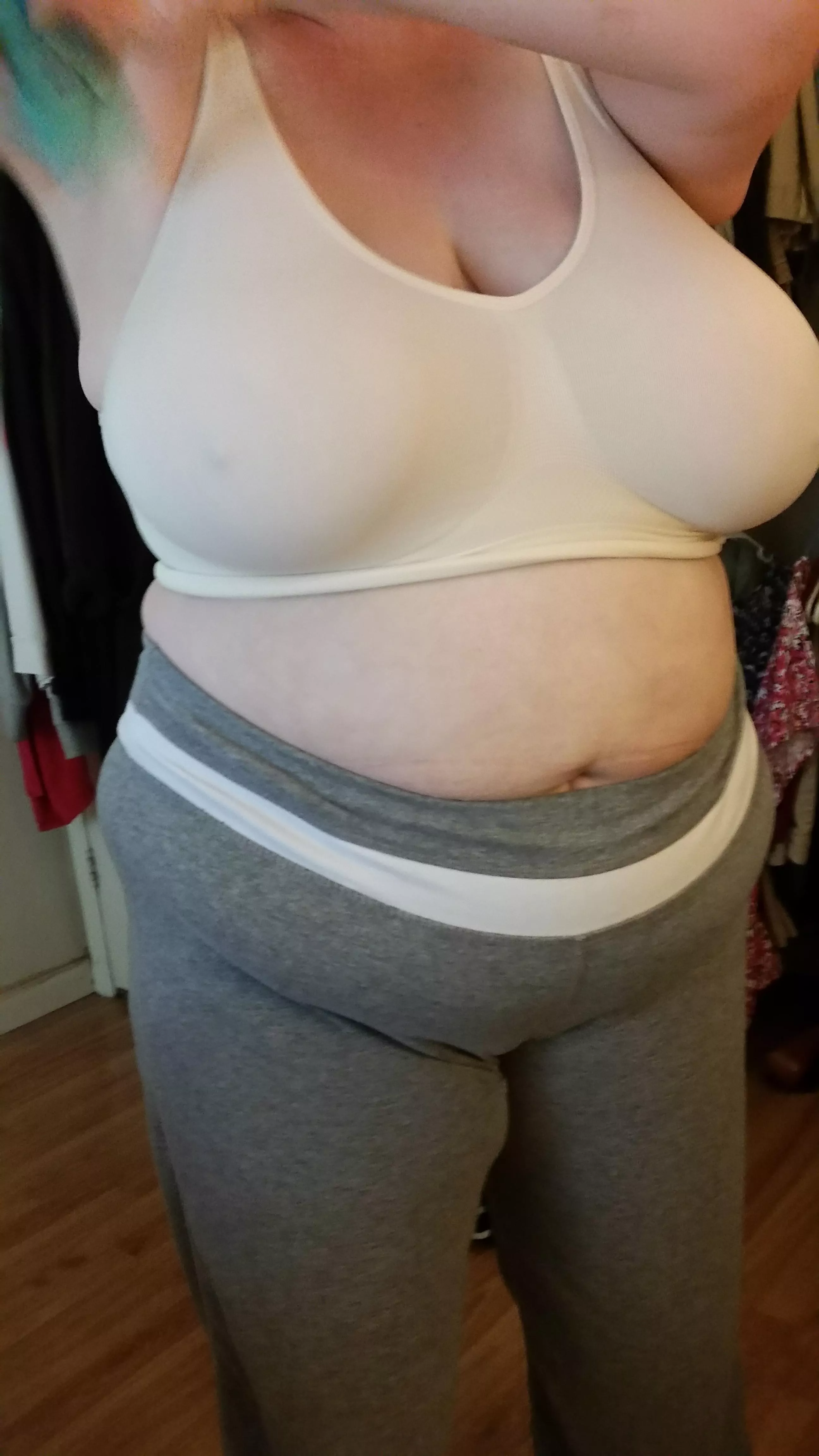 Any bbw/bhm couples cam together?  Looking for something later for 1st time wife and I to try something new