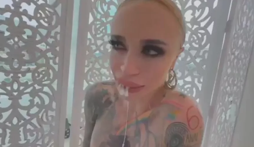 Anyone have her name pls ?