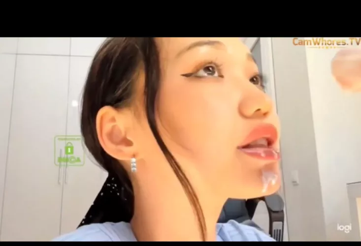 anyone knows her name